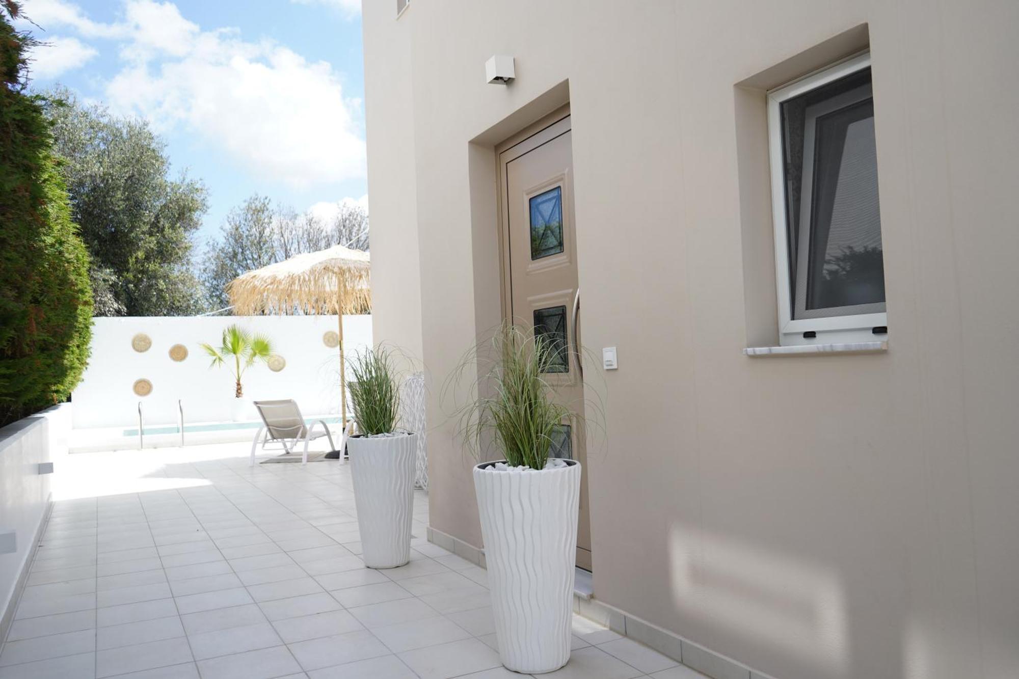 Villa Pastida - Private Pool & Jacuzzi & Central Place Exterior photo