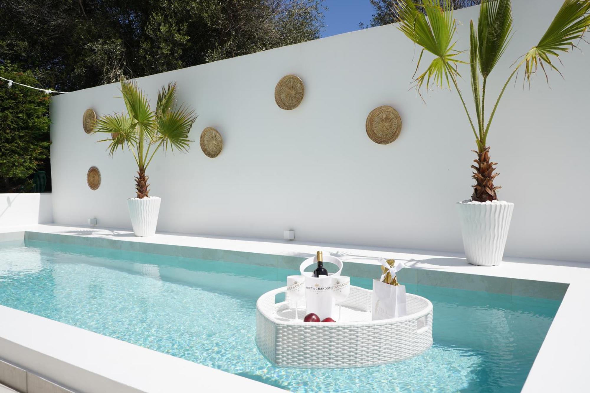 Villa Pastida - Private Pool & Jacuzzi & Central Place Exterior photo