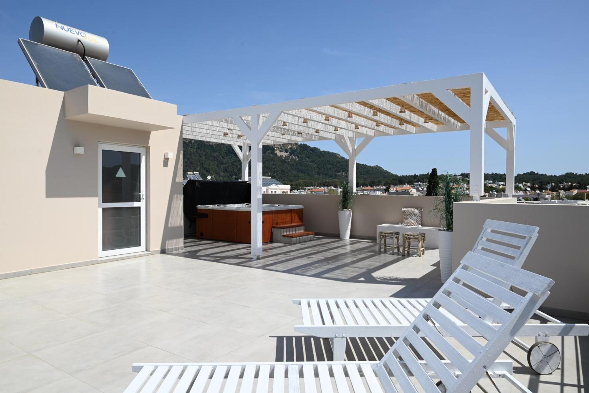 Villa Pastida - Private Pool & Jacuzzi & Central Place Exterior photo